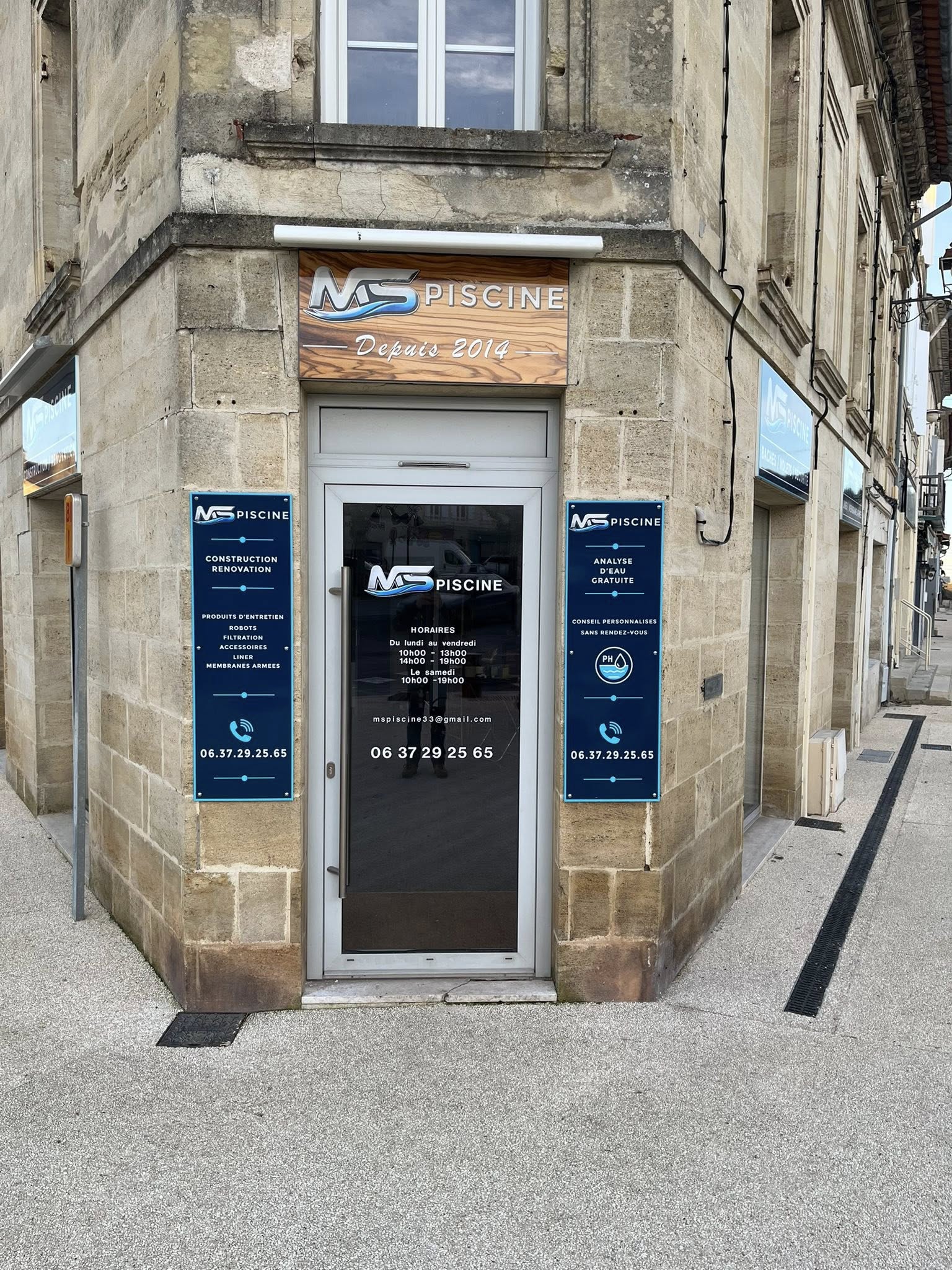 Devanture du magasin MS Piscine a Castillon-la-Bataille